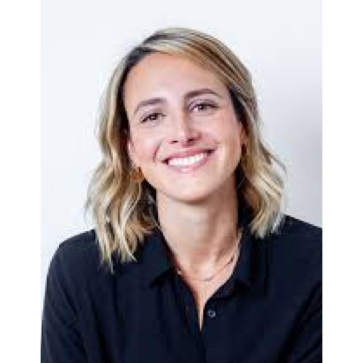 Bianca Lopes
Job Title